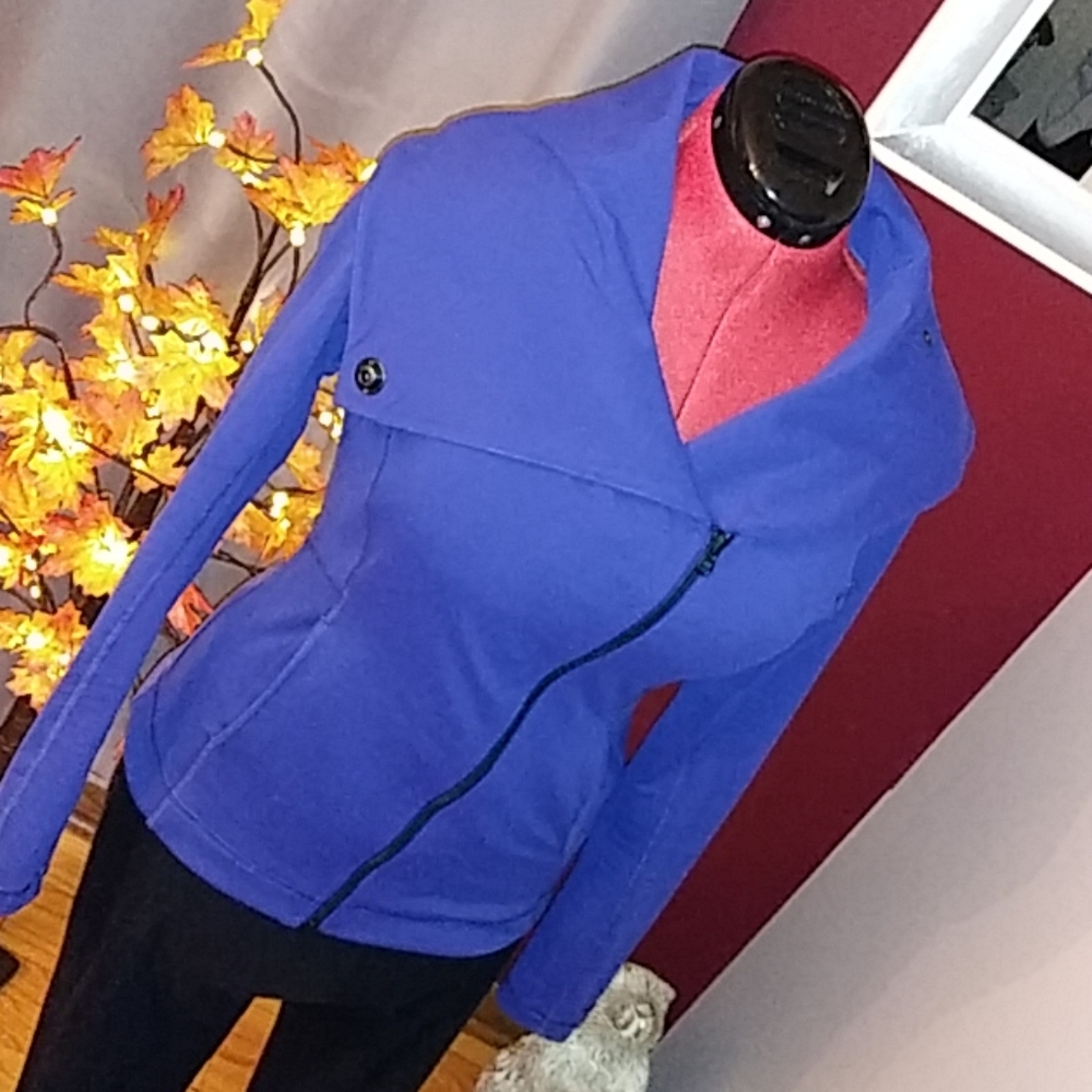 NWT Hatha Jacket by Lucy